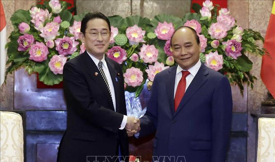 Chủ tịch nước Nguyễn Xuân Phúc tiếp Thủ tướng Nhật Bản Kishida Fumio