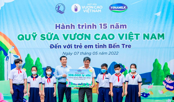 Vinamilk khởi động hành trình năm thứ 15 của Qũy sữa Vươn cao Việt Nam