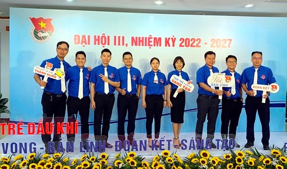Đoàn PV GAS nhận khen thưởng tại Đại hội đại biểu Đoàn Thanh niên Tập đoàn lần thứ III, nhiệm kỳ 2022-2027.