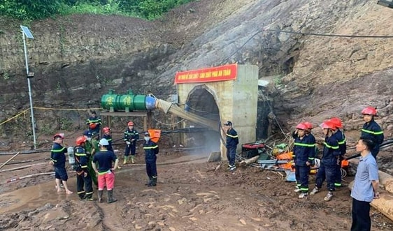Điện Biên: Tập trung tìm kiếm nạn nhân bị lũ cuốn vào hầm thủy điện