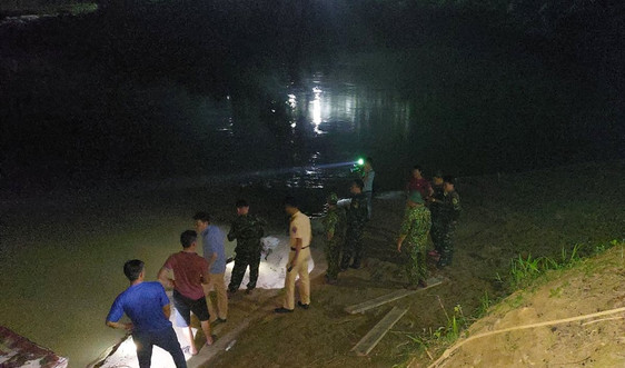 Lào Cai: Nỗ lực tìm kiếm các nạn nhân trong vụ lật thuyền trên sông Chảy