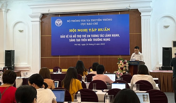 Bảo vệ và hỗ trợ trẻ em tương tác lành mạnh, sáng tạo trên môi trường mạng
