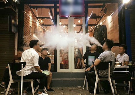 Cấm bán và hút thuốc ở tuổi vị thành niên