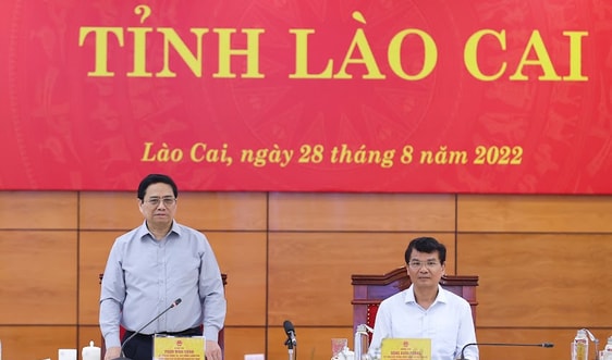 Thủ tướng: Lào Cai cần phát huy tối đa bản sắc, lấy sông Hồng làm trục dọc phát triển, xây dựng đô thị sân bay Sa Pa