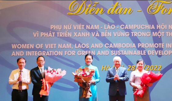 Phụ nữ Việt Nam - Lào - Campuchia hợp tác vì phát triển xanh bền vững 
