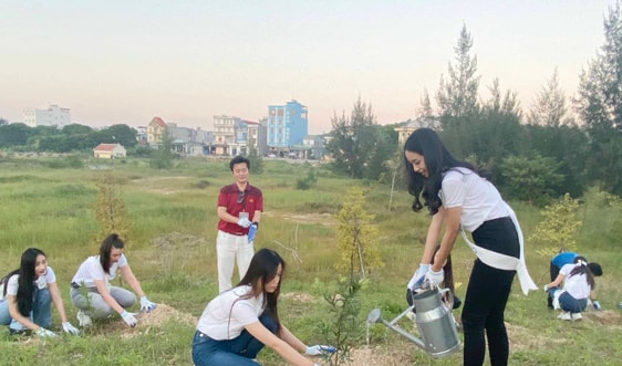 Hoa hậu Biển đảo Việt Nam 2022 tham gia bảo vệ môi trường biển Cô Tô