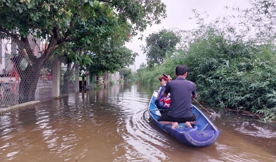 Thừa Thiên - Huế: Chủ động ứng phó mưa lũ, cho học sinh nghỉ học