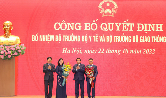 Thủ tướng Phạm Minh Chính trao Quyết định bổ nhiệm hai Bộ trưởng