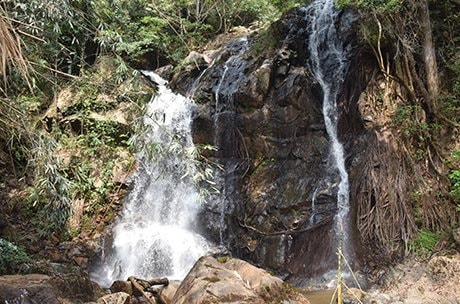 Xã Tu Mơ Rông, huyện Tu Mơ Rông: Khánh thành công trình thanh niên tại thác Tea Prông