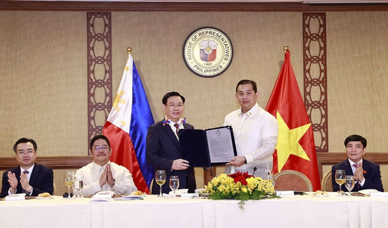 VICEM ký kết Thỏa thuận hợp tác kinh doanh xuất khẩu xi măng, clinker sang thị trường Philippines