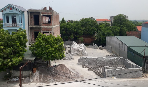 Kim Bảng (Hà Nam): Dân “tố” cơ sở sản xuất gạch gây ô nhiễm môi trường