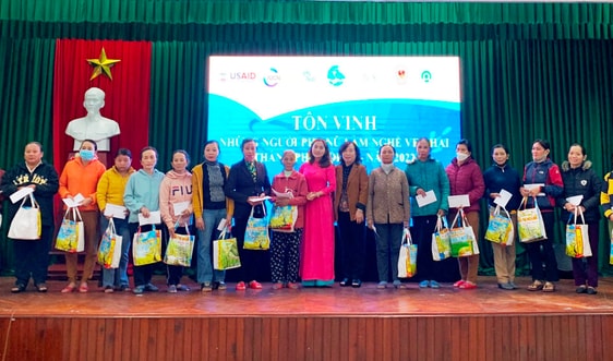 Tôn vinh những người âm thầm đóng góp giảm thiểu chất thải rắn tại đô thị 