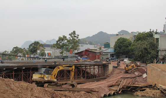 Sơn La: Gỡ khó trong triển khai Dự án kè suối Nặm La