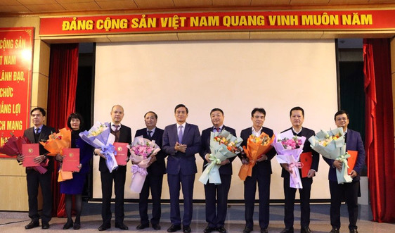 Bộ TN&MT trao Quyết định bổ nhiệm lãnh đạo Cục Địa chất Việt Nam và Cục Khoáng sản Việt Nam