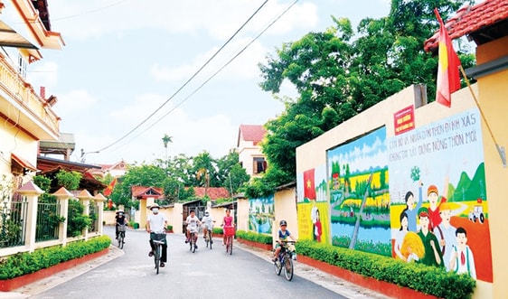 Đi trong mùa xuân mới                                            
