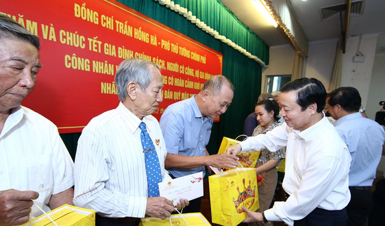 Phó Thủ tướng Trần Hồng Hà thăm, chúc tết gia đình chính sách, hộ nghèo, công nhân tại Đồng Nai
