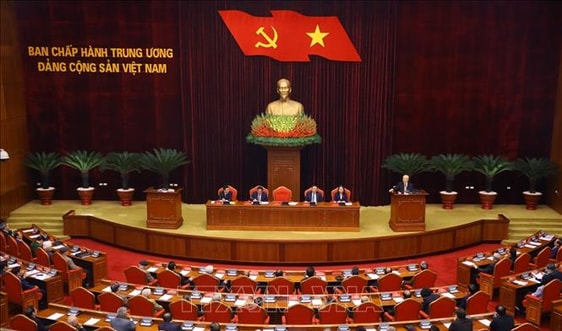 Bộ Chính trị gặp mặt các đồng chí nguyên lãnh đạo cấp cao của Đảng, Nhà nước