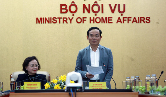 Phó Thủ tướng Trần Lưu Quang làm việc với Bộ Nội vụ