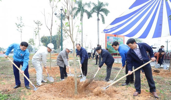 Phú Thọ: Phát động trồng cây xanh năm 2023