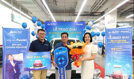 Hòa Phát – Funiki trao tặng ô tô Vinfast cho khách hàng trúng thưởng