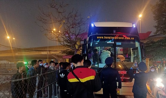 Hà Nội: Xử lý nghiêm tình trạng xe dù, bến cóc, đỗ dừng sai quy định 