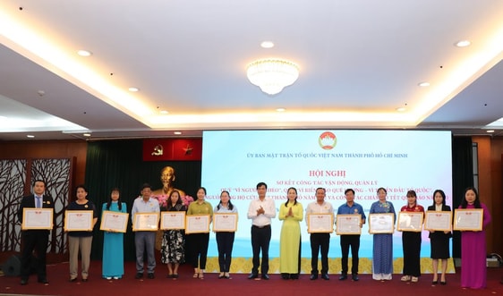 THACO nhận bằng khen vì những đóng góp tích cực trong hoạt động cộng đồng