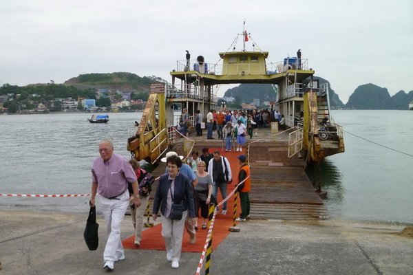 Saigontourist phục vụ hơn 1.600 khách tàu biển du lịch xuyên Việt