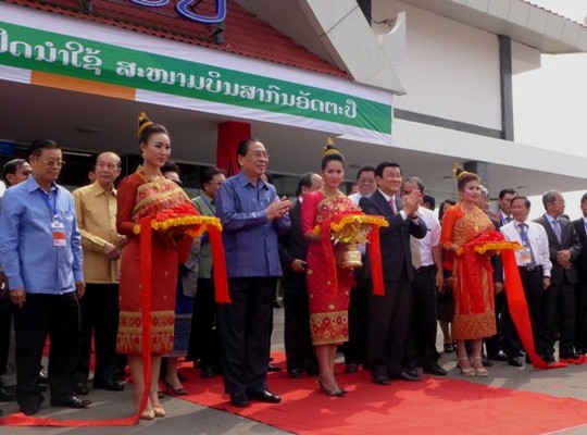 Chủ tịch nước khai trương sân bay tại Lào do bầu Đức tài trợ