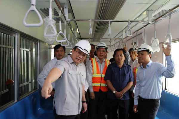 Phó Thủ tướng Hoàng Trung Hải đôn đốc tiến độ đường sắt đô thị TPHCM