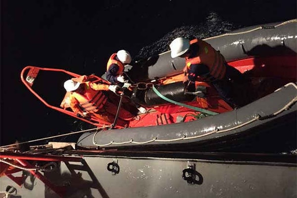 18 giờ chiều nay 29/7, 31 thuyền viên gặp nạn sẽ về tới đất liền