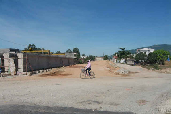 Dự án nâng cấp, mở rộng Quốc lộ 1A đoạn đi qua tỉnh Quảng Ngãi: Chậm tiến độ bàn giao mặt bằng