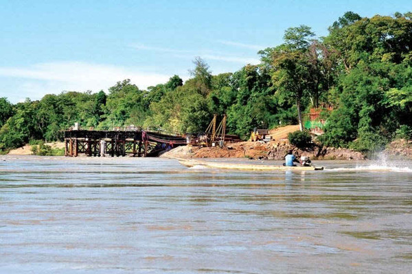 Lào quyết định xây dựng thủy điện Don Sahong: Người dân vùng sông Mê Kông đồng loạt phản ứng