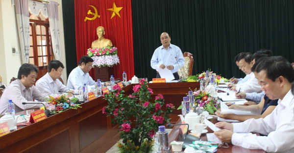 Phó Thủ tướng Nguyễn Xuân Phúc kiểm tra công tác chuẩn bị bầu cử tại Điện Biên