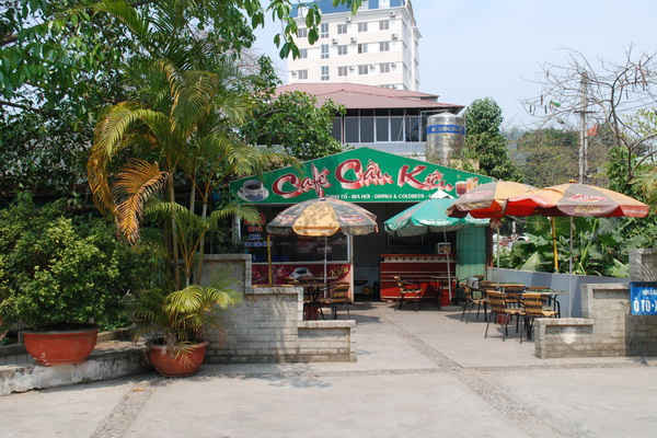 Lào Cai: Dừng cho thuê quán cà phê để xây dựng nhà vệ sinh công cộng