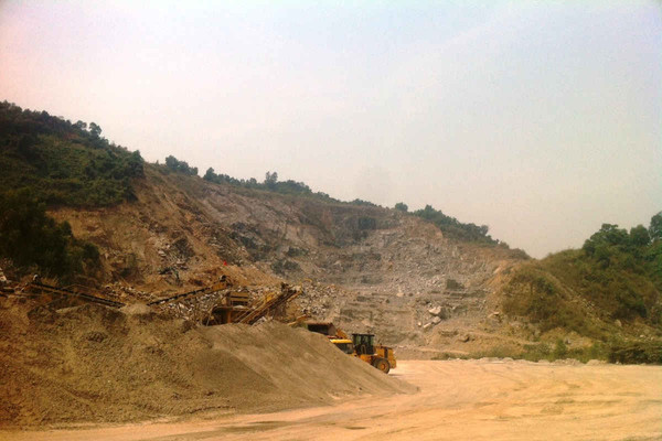 Vụ mỏ đá Hòa Phát hết phép: UBND TP. Đà Nẵng yêu cầu dừng hoạt động, đóng cửa mỏ