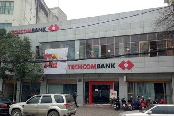 Techcombank Việt Trì: Âm thầm cho vay, âm thầm bán nợ?
