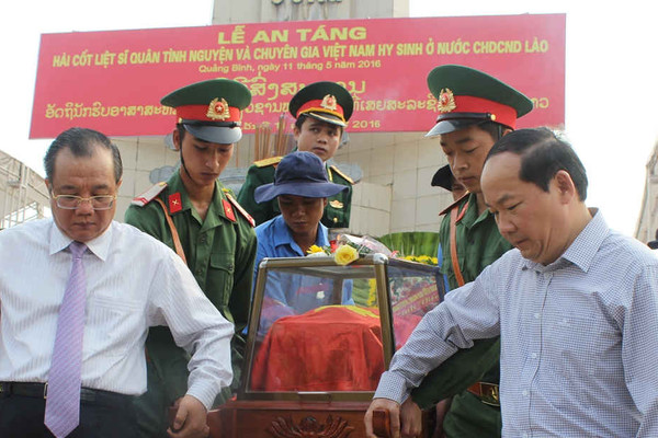 Tiếp nhận, truy điệu 35 hài cốt liệt sỹ hy sinh tại nước CHDCND Lào