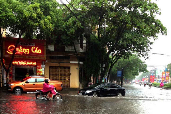 Lào Cai: Mưa lớn gây ngập úng nhiều tuyến phố