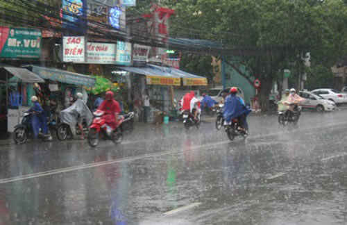 Trung tâm Hà Nội sẽ có mưa rào và dông, đề phòng tố, lốc