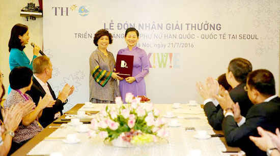Sữa TH true MILK đoạt giải thưởng lớn tại Hàn Quốc