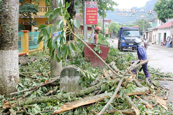 Lào Cai: Hàng chục căn nhà bị tốc mái hoàn toàn do mưa lốc