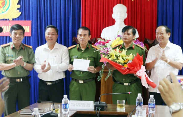 Quảng Nam: Thưởng nóng Ban chuyên án điều tra vụ phá rừng pơ mu