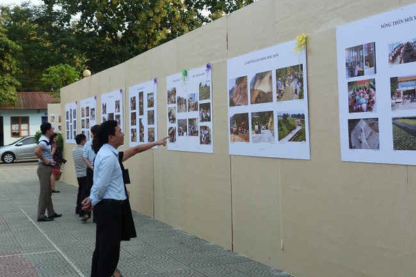 Sơn La: Triển lãm ảnh "Toàn dân đoàn kết xây dựng đời sống văn hóa NTM"