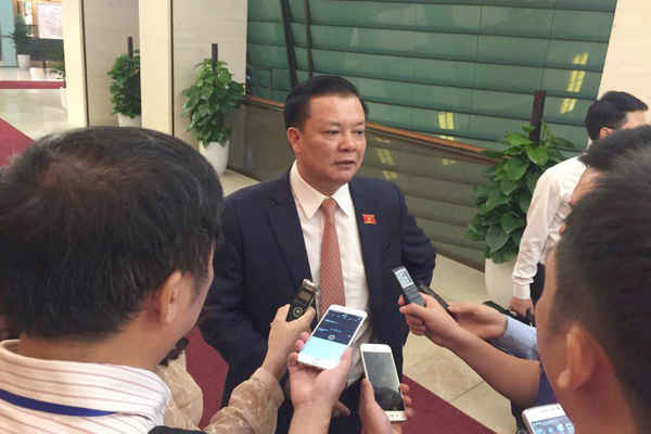 Bộ trưởng Bộ Tài chính Đinh Tiến Dũng nói về khoán xe công