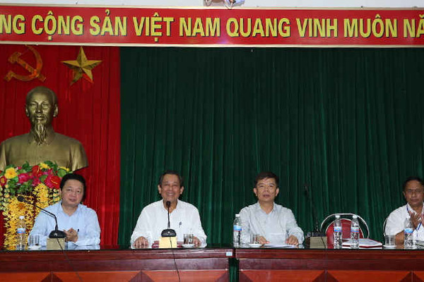 Phó Thủ tướng Thường trực Trương Hòa Bình gặp gỡ ngư dân Quảng Bình