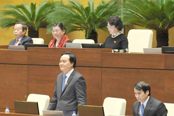 Bộ trưởng Bộ GD&ĐT Phùng Xuân Nhạ trả lời chất vấn trước Quốc hội