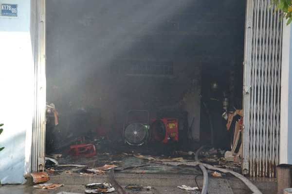 Đà Nẵng: Cháy lớn khiến 2 người thương vong