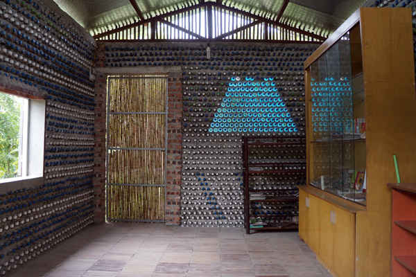 Hà Nội: Ngôi nhà xây từ 8.800 chai nhựa tái chế
