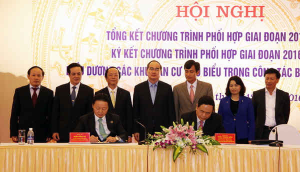 Bộ TN&MT và MTTQ Việt Nam hợp tác chặt chẽ trong bảo vệ môi trường