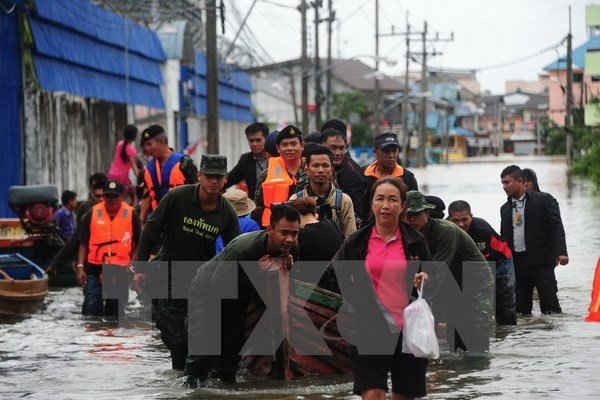 Lũ lụt hoành hành ở miền Nam Thái Lan làm nhiều người thiệt mạng